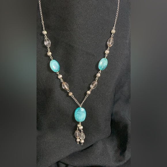 None Jewelry - ELEGANT TURQUOISE AND SILVER TONE NECKLACE